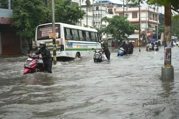 guwahati: प्रशासन ने एम्बुलेंस मार्ग बहाल करने के दिए निर्देश