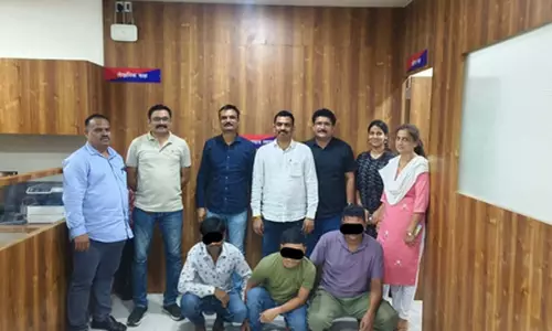 देह व्यापार में 14 साल की लड़की को धकेला, कई बार बलात्कार, दरिंदे गिरफ्तार देह व्यापार में 14 साल की लड़की को धकेला, कई बार बलात्कार, दरिंदे गिरफ्तार