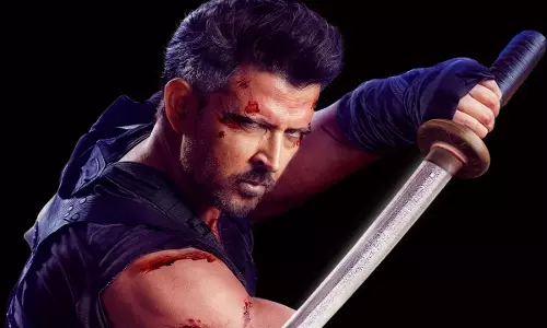 Hrithik Roshan के प्रशंसक मुंबई में सुबह 4 बजे वॉर 2 के लिए फर्स्ट शो ऑफ इंडिया की मेजबानी करेंगे