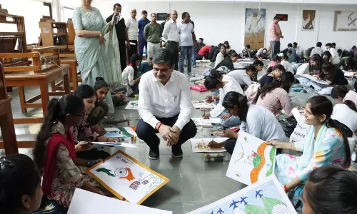 Haryana : स्थापना दिवस से पहले दृश्य कला विश्वविद्यालय में गतिविधियों की धूम