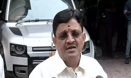 पूर्व AIADMK सांसद वी मैत्रेयन सीएम स्टालिन की मौजूदगी में DMK में हुए शामिल
