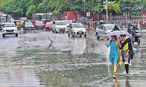 हैदराबाद में भारी बारिश, GHMC ने 358 खतरनाक इमारतों के बारे में नागरिकों को आगाह किया हैदराबाद में भारी बारिश, GHMC ने 358 खतरनाक इमारतों के बारे में नागरिकों को आगाह किया