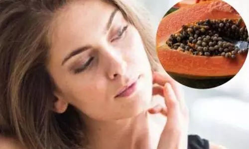 DIY पपीता फेस पैक से पाएं चमकदार त्वचा DIY पपीता फेस पैक से पाएं चमकदार त्वचा