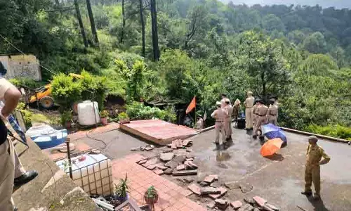 Sanawar में वन भूमि निकासी अभियान के तहत अवैध मकान ढहाया गया