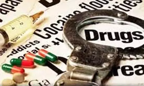 Himachal : पुलिस जवान नशा तस्करी में शामिल, गिरफ्तार Himachal : पुलिस जवान नशा तस्करी में शामिल, गिरफ्तार