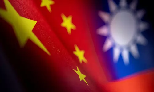 चीन की सुरक्षा चिंताओं के बीच Taiwan ने नागरिकता बहाली के लिए सख्त नियम प्रस्तावित किए चीन की सुरक्षा चिंताओं के बीच Taiwan ने नागरिकता बहाली के लिए सख्त नियम प्रस्तावित किए