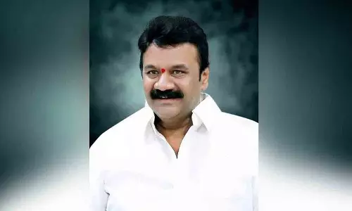 Hyderabad शहर के लोगों को सतर्क रहना चाहिए: पूर्व मंत्री तलसानी Hyderabad शहर के लोगों को सतर्क रहना चाहिए: पूर्व मंत्री तलसानी