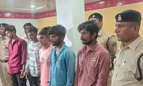 आरंग हत्याकांड: पैसों के लेन-देन में 6 आरोपी गिरफ्तार, गमछे से गला घोंटकर की थी हत्या आरंग हत्याकांड: पैसों के लेन-देन में 6 आरोपी गिरफ्तार, गमछे से गला घोंटकर की थी हत्या