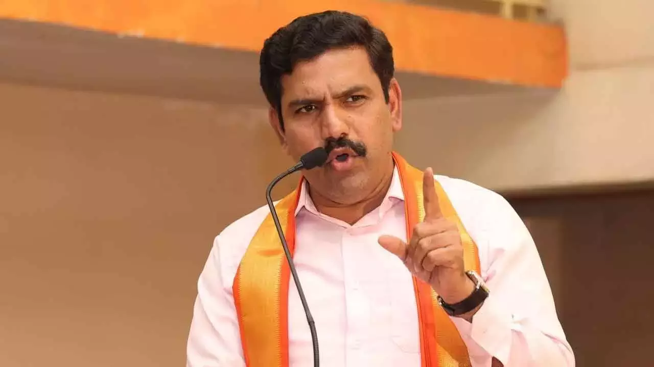 Karnataka: भगवा पार्टी ने विधानसभा में उठाया मुद्दा Karnataka: भगवा पार्टी ने विधानसभा में उठाया मुद्दा