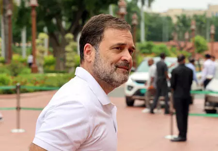 हम बिहार की धरती से वोट चोरी के खिलाफ सीधी लड़ाई छेड़ रहे हैं : राहुल गांधी हम बिहार की धरती से वोट चोरी के खिलाफ सीधी लड़ाई छेड़ रहे हैं : राहुल गांधी