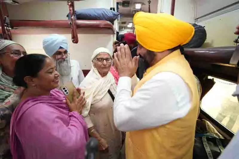 CM Bhagwant Mann ने नशा मुक्त गांवों की गिनती में गड़बड़ी की CM Bhagwant Mann ने नशा मुक्त गांवों की गिनती में गड़बड़ी की