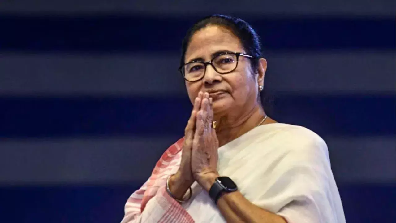 Kolkata: ममता बनर्जी ने कन्याश्री दिवस पर बेटी बचाओ-बेटी पढ़ाओ का संदेश दिया Kolkata: ममता बनर्जी ने कन्याश्री दिवस पर बेटी बचाओ-बेटी पढ़ाओ का संदेश दिया