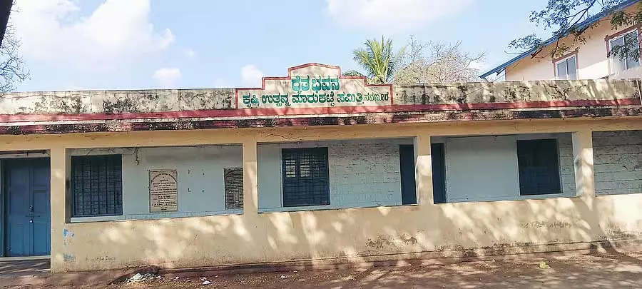 ₹7.60 करोड़ की लागत से निर्मित: जीर्ण-शीर्ण किसान का घर ₹7.60 करोड़ की लागत से निर्मित: जीर्ण-शीर्ण किसान का घर