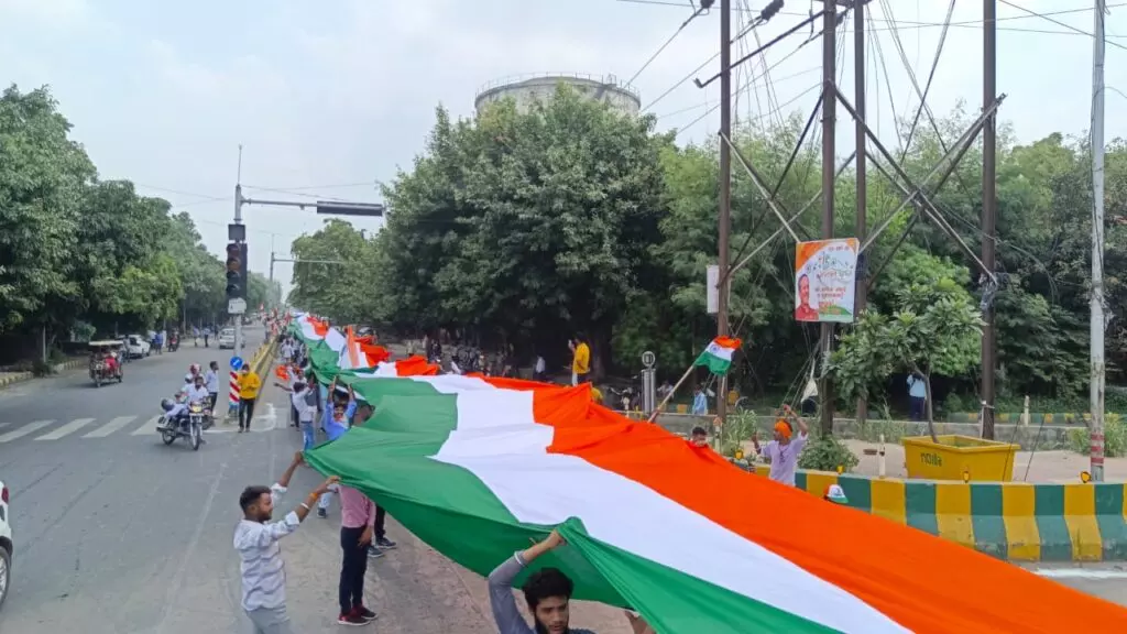 Noida: NCR में 3000 फीट तिरंगे के साथ मनाया जाएगा स्वतंत्रता दिवस Noida: NCR में 3000 फीट तिरंगे के साथ मनाया जाएगा स्वतंत्रता दिवस