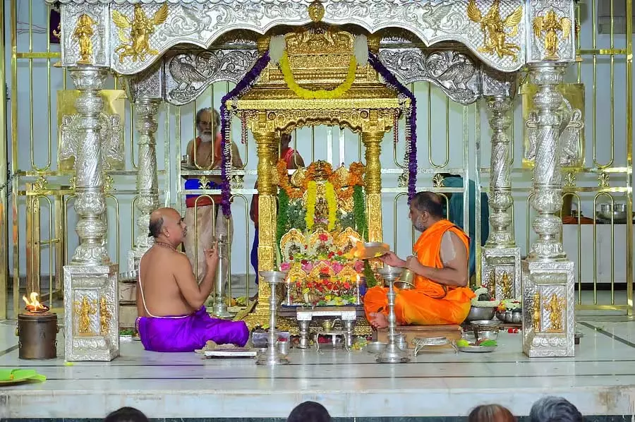 Karnataka : सुज्ञानेंद्र तीर्थ की पूजा Karnataka : सुज्ञानेंद्र तीर्थ की पूजा