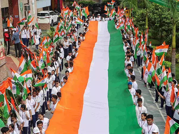 79th Independence Day: आइए जानें तिरंगे का इतिहास और महत्व 79th Independence Day: आइए जानें तिरंगे का इतिहास और महत्व
