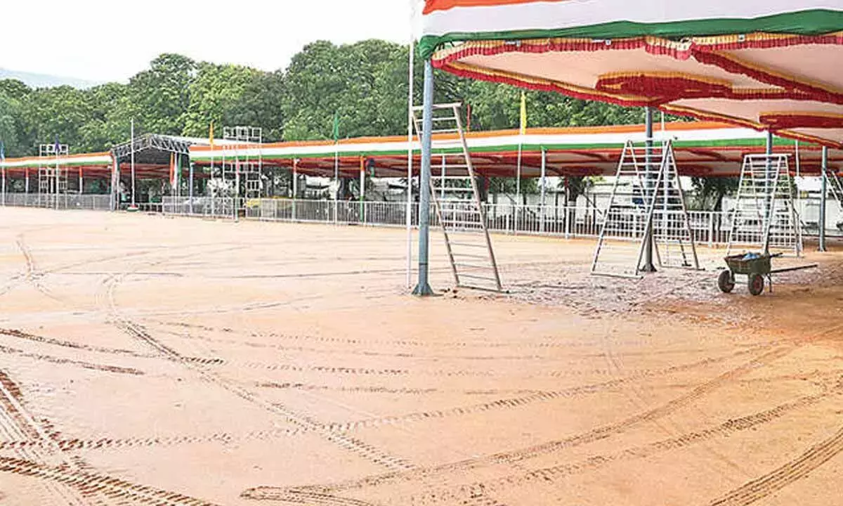 Andhra: स्वतंत्रता दिवस समारोह परेड मैदान में आयोजित किया जाएगा Andhra: स्वतंत्रता दिवस समारोह परेड मैदान में आयोजित किया जाएगा