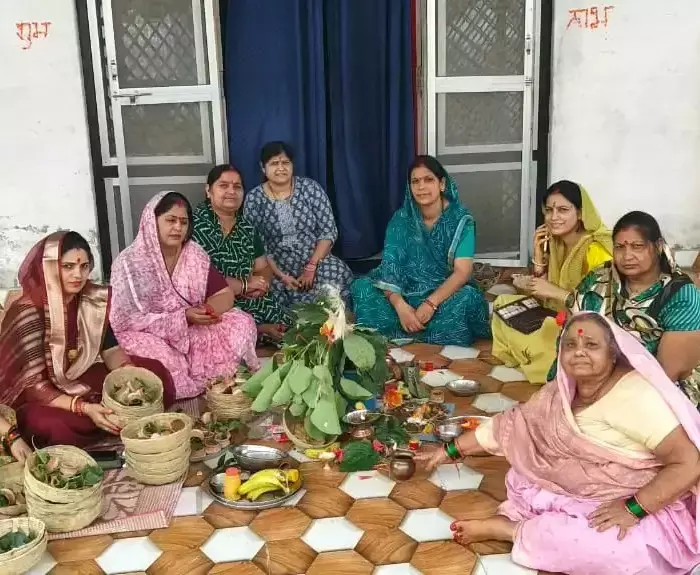 Anuppur: संतान की सुख-समृद्धि के लिए माताओं का व्रत Anuppur: संतान की सुख-समृद्धि के लिए माताओं का व्रत