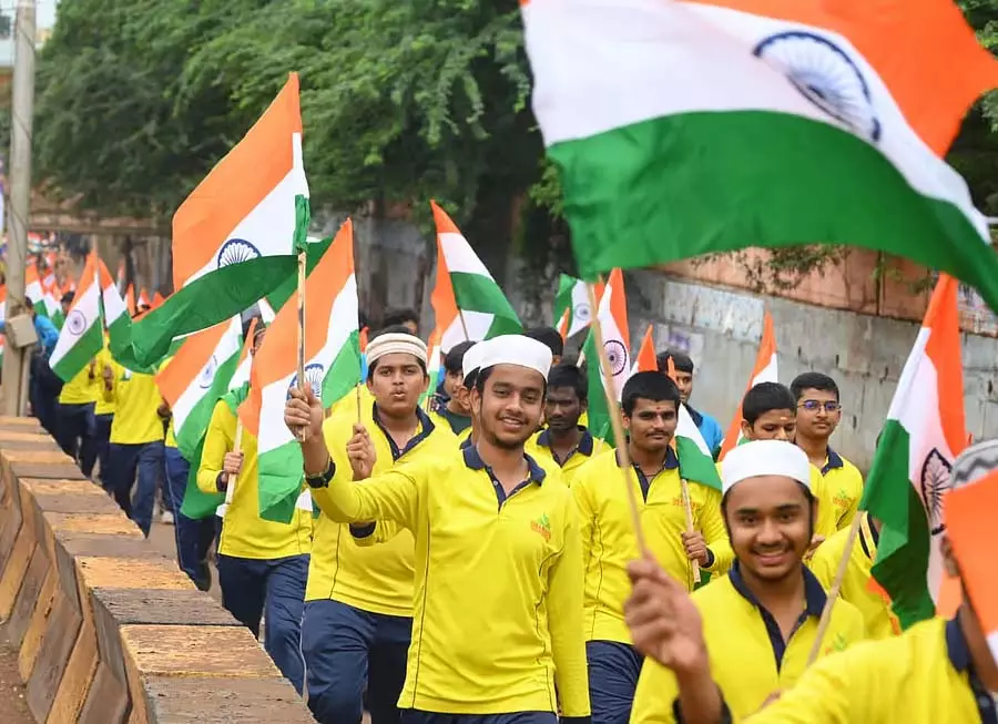 Bidar : स्वतंत्रता दिवस समारोह के हिस्से के रूप में तिरंगा यात्रा का आयोजन Bidar : स्वतंत्रता दिवस समारोह के हिस्से के रूप में तिरंगा यात्रा का आयोजन