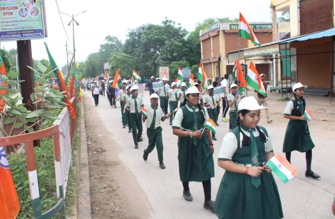 स्वतंत्रता दिवस के पूर्व दौड़ और सफाई अभियान का आयोजन स्वतंत्रता दिवस के पूर्व दौड़ और सफाई अभियान का आयोजन