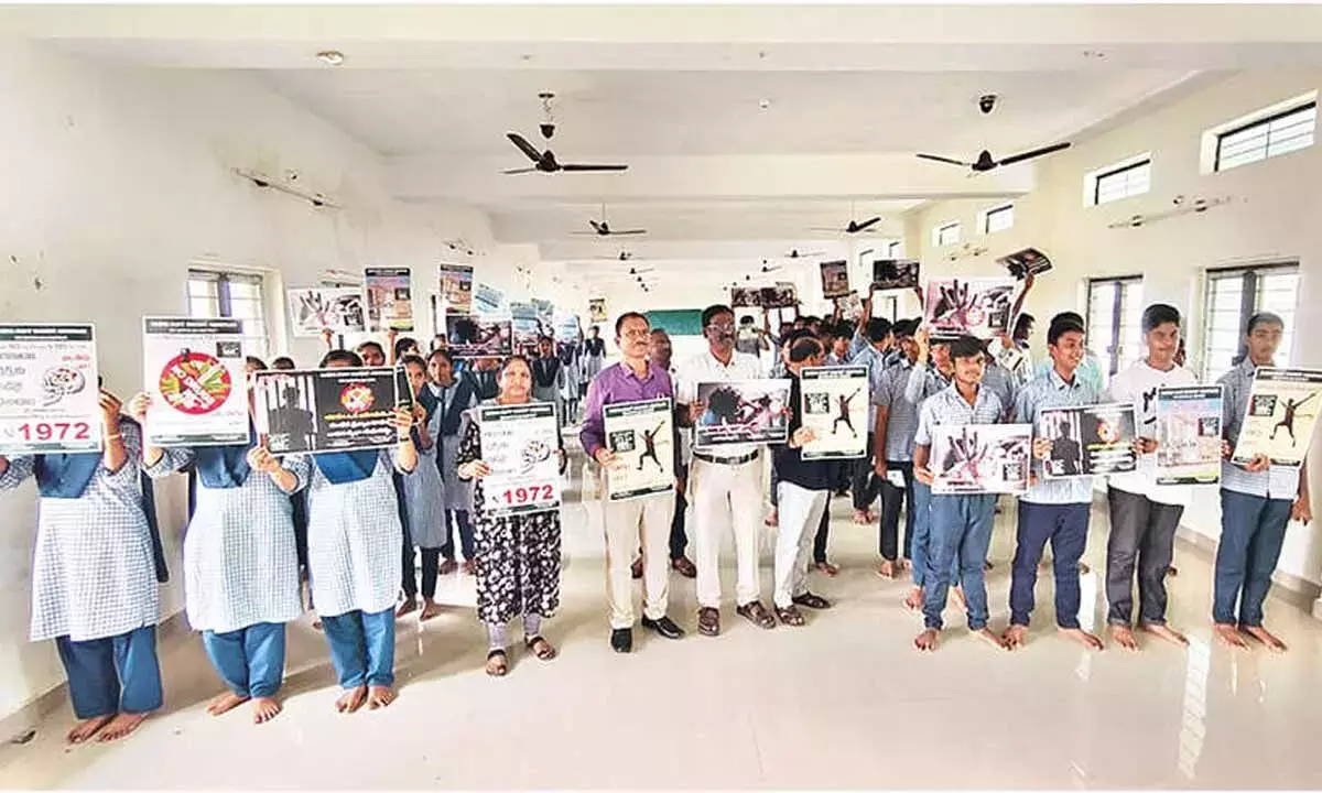 Andhra: नशा विरोधी जागरूकता कार्यक्रम आयोजित Andhra: नशा विरोधी जागरूकता कार्यक्रम आयोजित