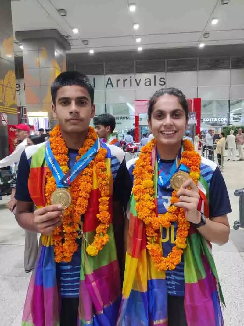Chandigarh: भाई-बहनों की स्वस्थ प्रतिद्वंद्विता ने कमाल कर दिया Chandigarh: भाई-बहनों की स्वस्थ प्रतिद्वंद्विता ने कमाल कर दिया