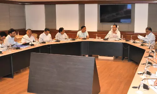 Bharatpur में विकास कार्यों की समीक्षा Bharatpur में विकास कार्यों की समीक्षा