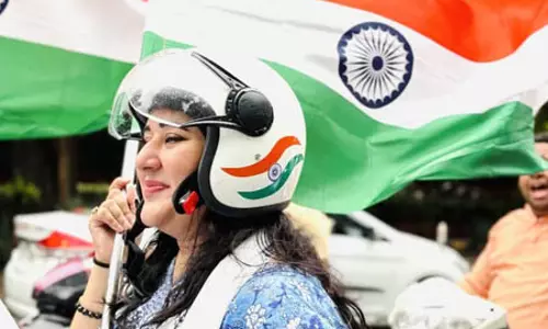 भाजपा सांसद बांसुरी स्वराज की युवाओं से अपील, हेलमेट जरूर पहनें भाजपा सांसद बांसुरी स्वराज की युवाओं से अपील, हेलमेट जरूर पहनें