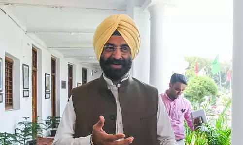 प्रदूषण नियंत्रण को Delhi सरकार भारी वाहनों में रेट्रोफिट डिवाइस का करेगी परीक्षण प्रदूषण नियंत्रण को Delhi सरकार भारी वाहनों में रेट्रोफिट डिवाइस का करेगी परीक्षण