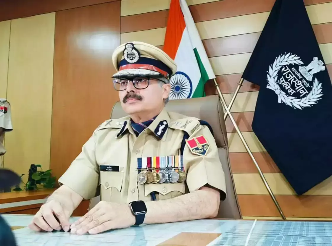 Jaipur: पुलिस अधिकारियों संग डीजीपी राजीव शर्मा की बैठक Jaipur: पुलिस अधिकारियों संग डीजीपी राजीव शर्मा की बैठक