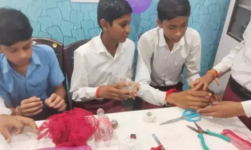 700 स्टूडेंट्स ने एक घंटे में टिंकरिंग का बनाया रिकॉर्ड 700 स्टूडेंट्स ने एक घंटे में टिंकरिंग का बनाया रिकॉर्ड