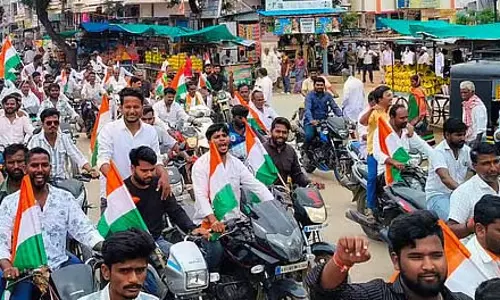 Lingasugur : बीजेपी युवा मोर्चा की तिरंगा यात्रा Lingasugur : बीजेपी युवा मोर्चा की तिरंगा यात्रा