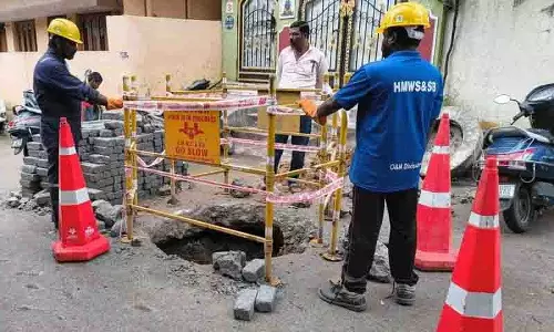 Hyderabad मानसून तबाही, अब कुकटपल्ली में एक और गड्ढा उभरा
