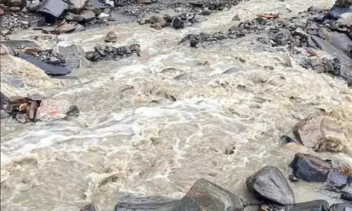 BIG BREAKING: किश्तवाड़ में बादल फटने से मचा कहर, 12 लोगों के मौत की आशंका