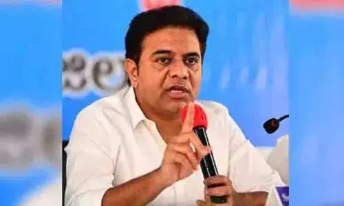 KTR ने मुसी नदी पर पुलों के निर्माण में देरी पर सवाल उठाए KTR ने मुसी नदी पर पुलों के निर्माण में देरी पर सवाल उठाए