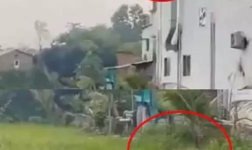 होटल से कूदकर सुसाइड की कोशिश, गंभीर हालत में युवती को रायपुर लाया गया होटल से कूदकर सुसाइड की कोशिश, गंभीर हालत में युवती को रायपुर लाया गया