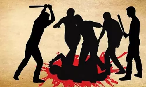 Maharashtra : कैफे में युवती से बात कर रहे मुस्लिम युवक की हत्या Maharashtra : कैफे में युवती से बात कर रहे मुस्लिम युवक की हत्या