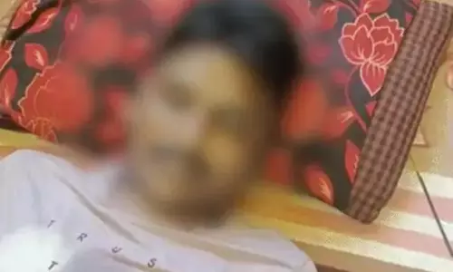 रिटायर्ड दरोगा के बेटे ने फांसी लगाकर की आत्महत्या, सुसाइड नोट में पत्नी पर आरोप रिटायर्ड दरोगा के बेटे ने फांसी लगाकर की आत्महत्या, सुसाइड नोट में पत्नी पर आरोप