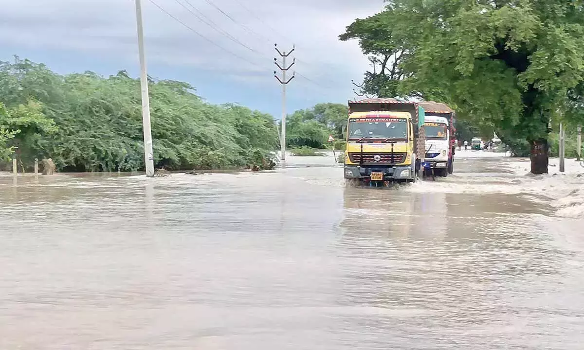 Andhra: विजयवाड़ा में भारी बारिश से 2 लोगों की मौत