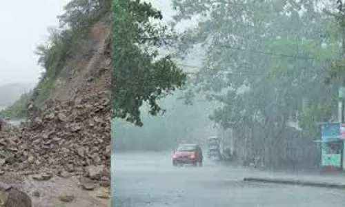 Dehradun: उत्तराखंड में मूसलाधार बारिश, सड़कें टूटीं Dehradun: उत्तराखंड में मूसलाधार बारिश, सड़कें टूटीं