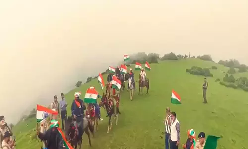 उपराज्यपाल ने की Rajouri में खानाबदोश आदिवासियों द्वारा आयोजित तिरंगा घोड़ा रैली की सराहना