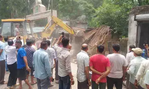 BBMB ने तलवारा में 12 दुकानें गिराईं, और भी दुकानें गिराई जाएंगी BBMB ने तलवारा में 12 दुकानें गिराईं, और भी दुकानें गिराई जाएंगी