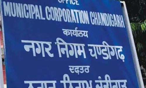 Chandigarh MC के कर्मचारी ने भ्रष्टाचार का आरोप लगाते हुए वीडियो पोस्ट किया Chandigarh MC के कर्मचारी ने भ्रष्टाचार का आरोप लगाते हुए वीडियो पोस्ट किया