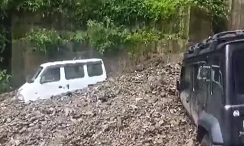 Himachal Pradesh: भारी बारिश और भूस्खलन के बाद जुब्बल में स्कूल-कॉलेज बंद Himachal Pradesh: भारी बारिश और भूस्खलन के बाद जुब्बल में स्कूल-कॉलेज बंद