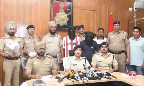 अंतरराज्यीय ड्रग और हथियार रैकेट का भंडाफोड़, Chandigarh पुलिस की गिरफ्त में चार अंतरराज्यीय ड्रग और हथियार रैकेट का भंडाफोड़, Chandigarh पुलिस की गिरफ्त में चार