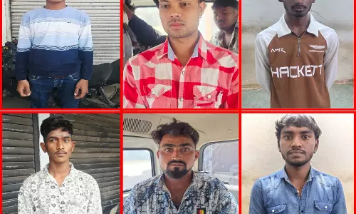 नवा रायपुर में 09 बाइकरों का स्टंट वीडियो वायरल, रायपुर पुलिस ने पकड़ा नवा रायपुर में 09 बाइकरों का स्टंट वीडियो वायरल, रायपुर पुलिस ने पकड़ा