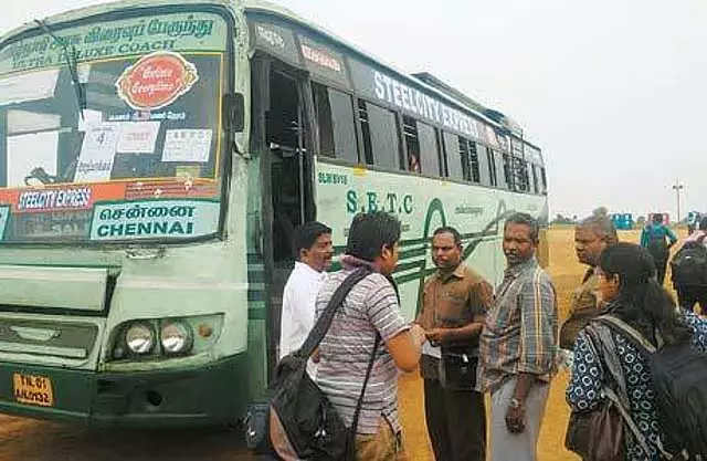 Tamil Nadu: एक दिन में 1.78 लाख लोग सरकारी बसों में यात्रा करते है Tamil Nadu: एक दिन में 1.78 लाख लोग सरकारी बसों में यात्रा करते है