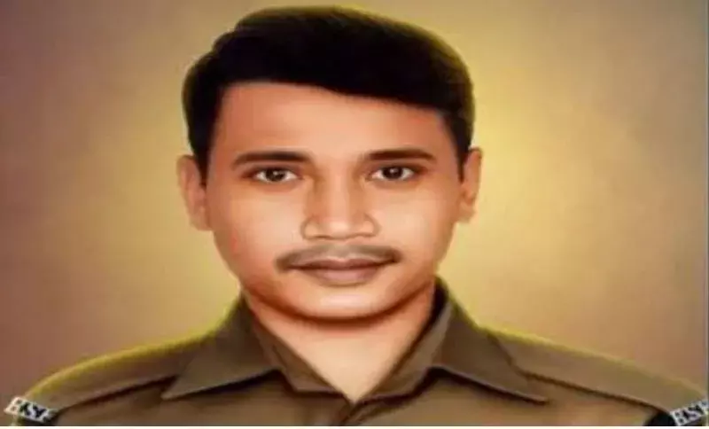 Manipur BSF कांस्टेबल दीपक चिंगाखम को मरणोपरांत वीर चक्र से सम्मानित Manipur BSF कांस्टेबल दीपक चिंगाखम को मरणोपरांत वीर चक्र से सम्मानित