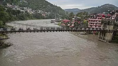 Punjab : कपूरथला और होशियारपुर में ब्यास नदी के पास के गांव जलमग्न Punjab : कपूरथला और होशियारपुर में ब्यास नदी के पास के गांव जलमग्न