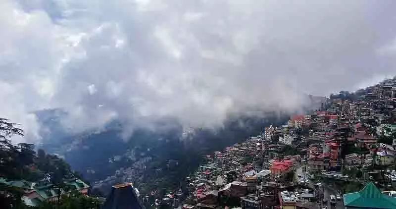 बारिश से Kangra district अस्त-व्यस्त हो गया बारिश से Kangra district अस्त-व्यस्त हो गया